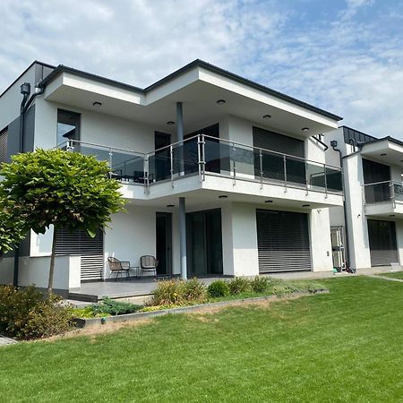 Modern Living In Budapeste Exterior foto