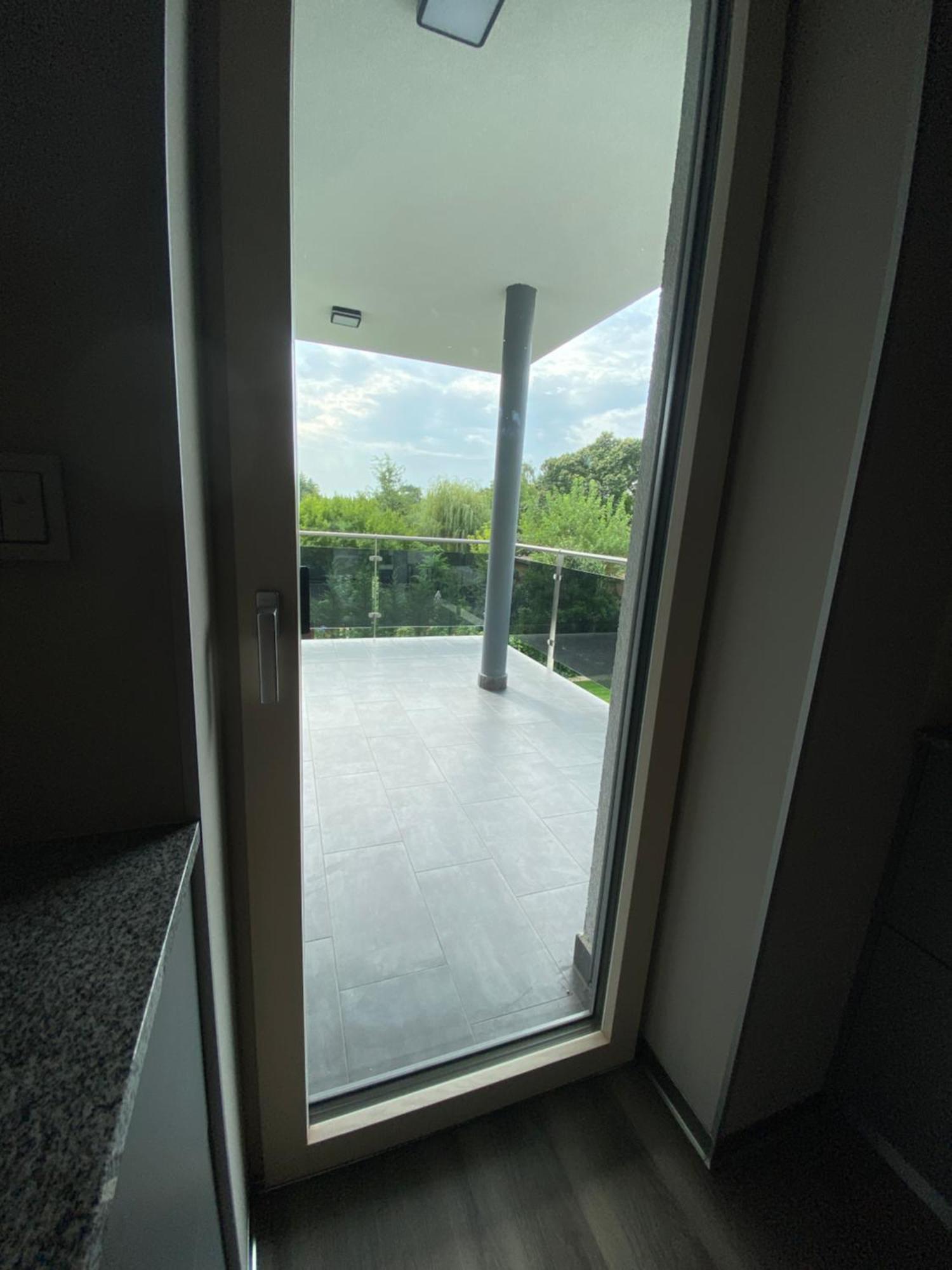 Modern Living In Budapeste Exterior foto