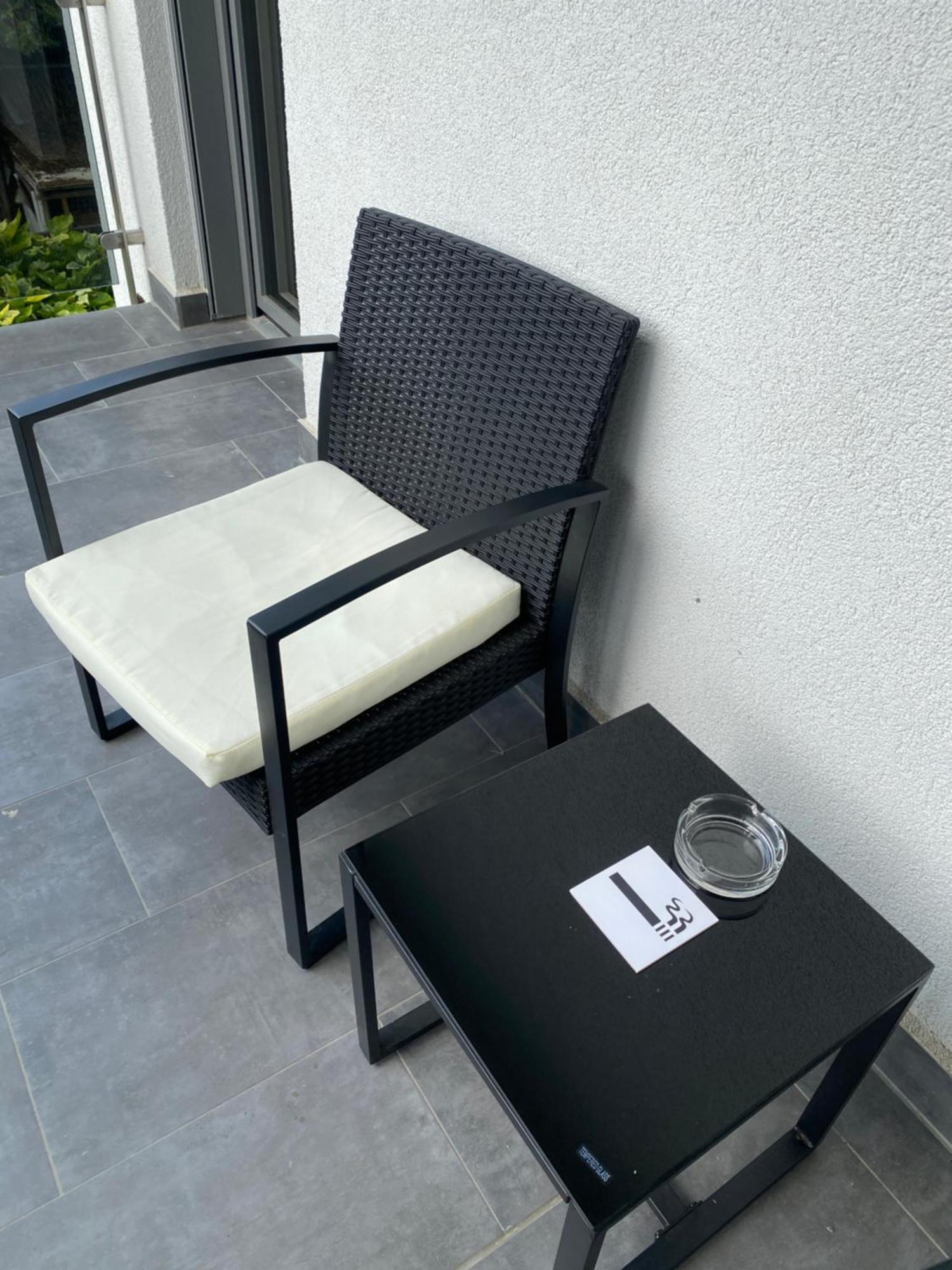 Modern Living In Budapeste Exterior foto